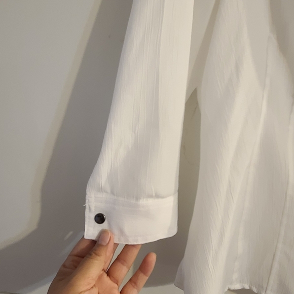 Christopher Banks White Button-Up Blouse Size M - Picture 5 of 6